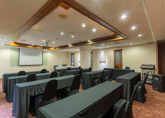 Journeyhub Sukhumvit 26, 4*