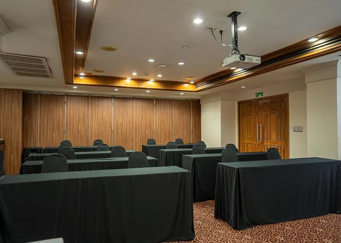 Journeyhub Sukhumvit 26, Hotel 4*