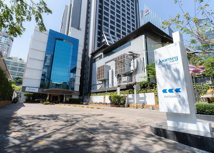 Journeyhub Sukhumvit 26,