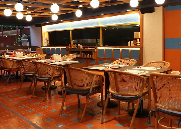 Hotel Journeyhub Sukhumvit 26, 4*