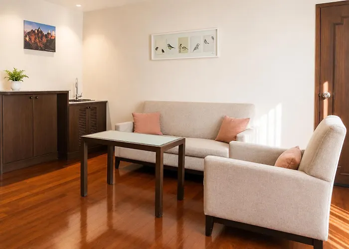 Journeyhub Sukhumvit 26, Бангкок