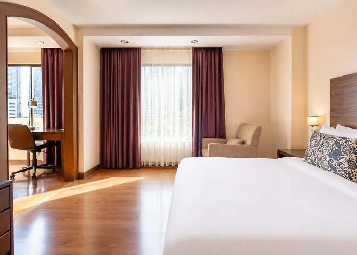 Journeyhub Sukhumvit 26, Отель 4*