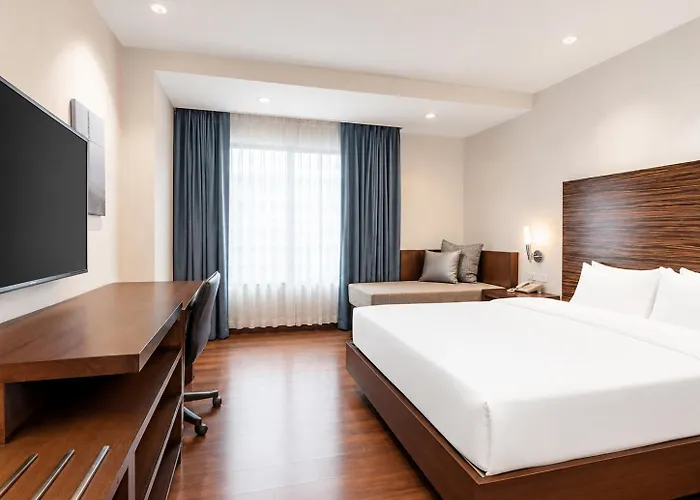 Journeyhub Sukhumvit 26, Бангкок