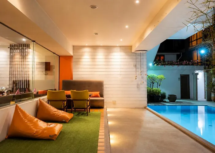 Journeyhub Sukhumvit 26, Отель 4*